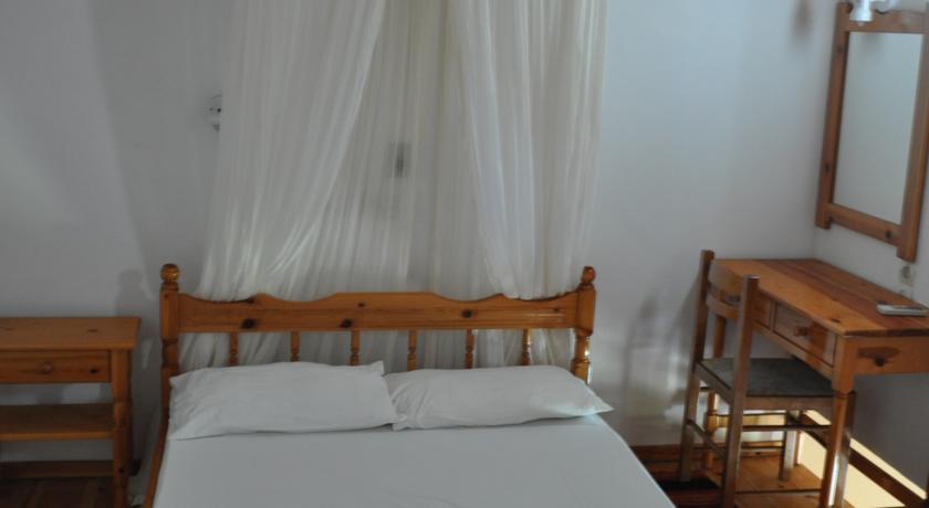 Hotel Mando Marathókampos 部屋 写真