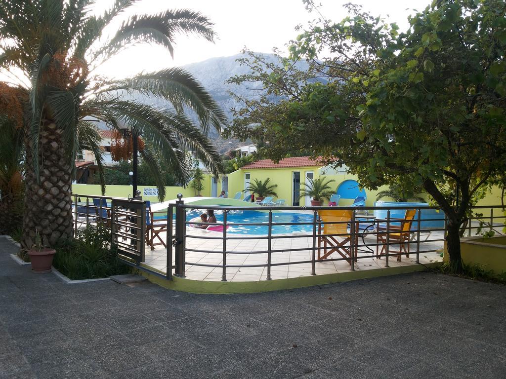 Hotel Mando Marathókampos エクステリア 写真