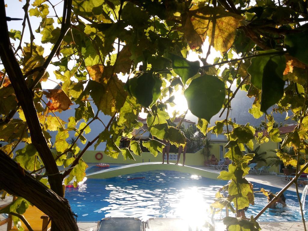 Hotel Mando Marathókampos エクステリア 写真